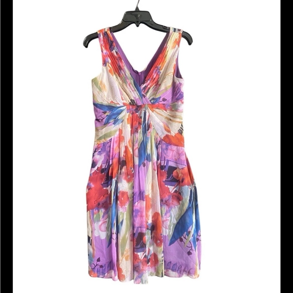 Adrianna Papell Colorful V-Neck Knee Length Silk Party Dress. Size Medium